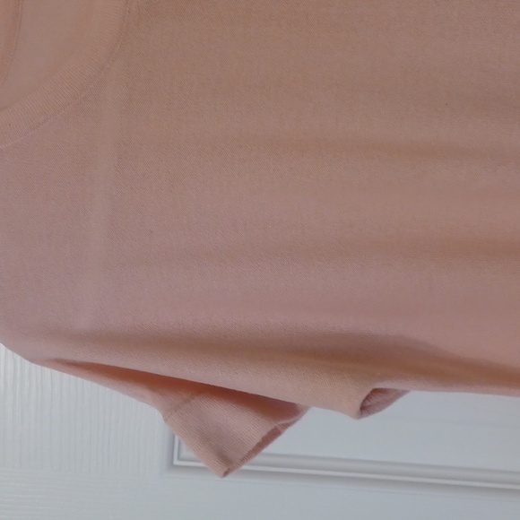 Philosophy sz M, cotten blend, short sleeve, pink sweater. - Picture 3 of 8